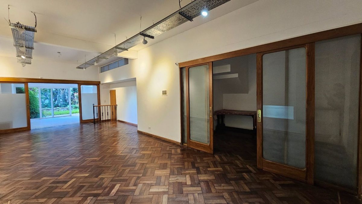 CASA VENTA ZONA SHOPPING INVERSION - 8