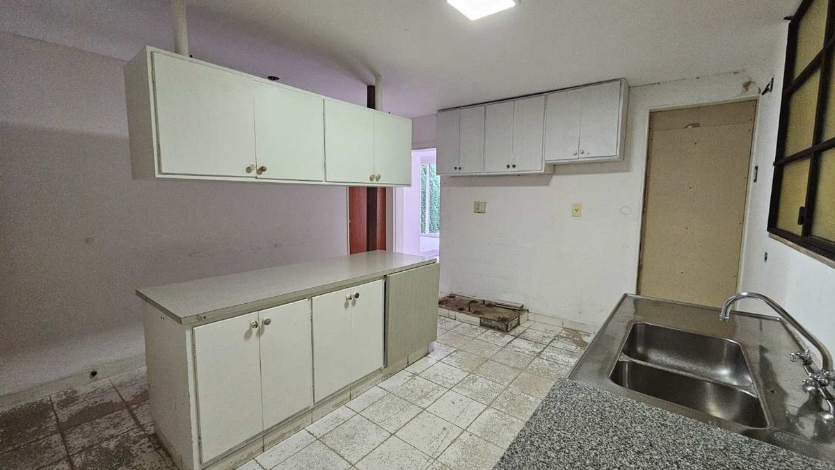 CASA VENTA ZONA SHOPPING INVERSION - 16
