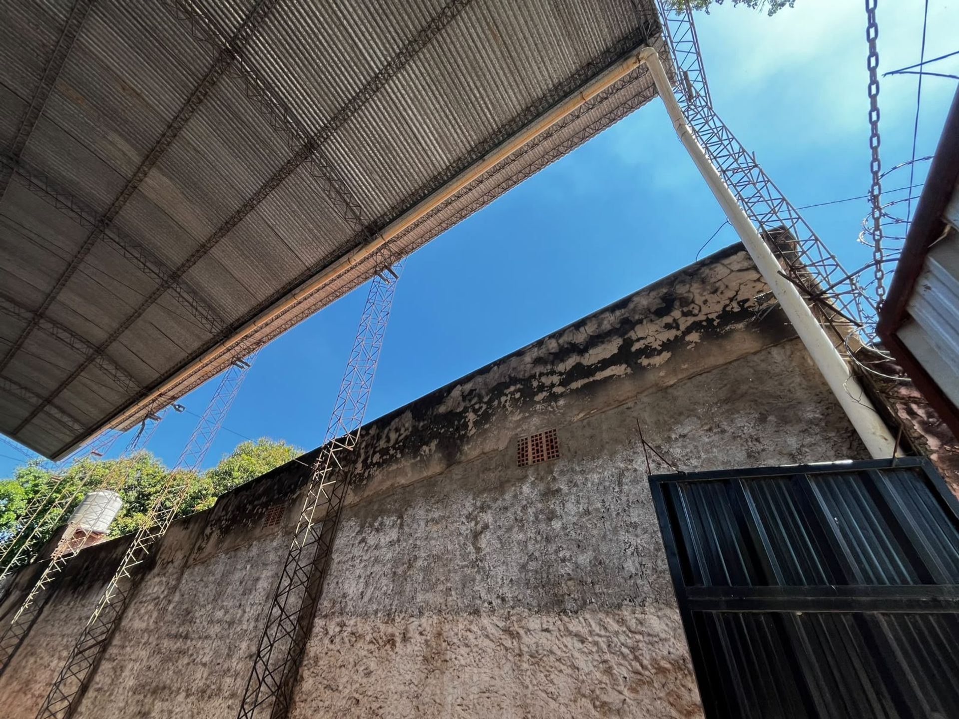 GALPON EN VENTA EN TARTAGAL DE 230 M2 - 10