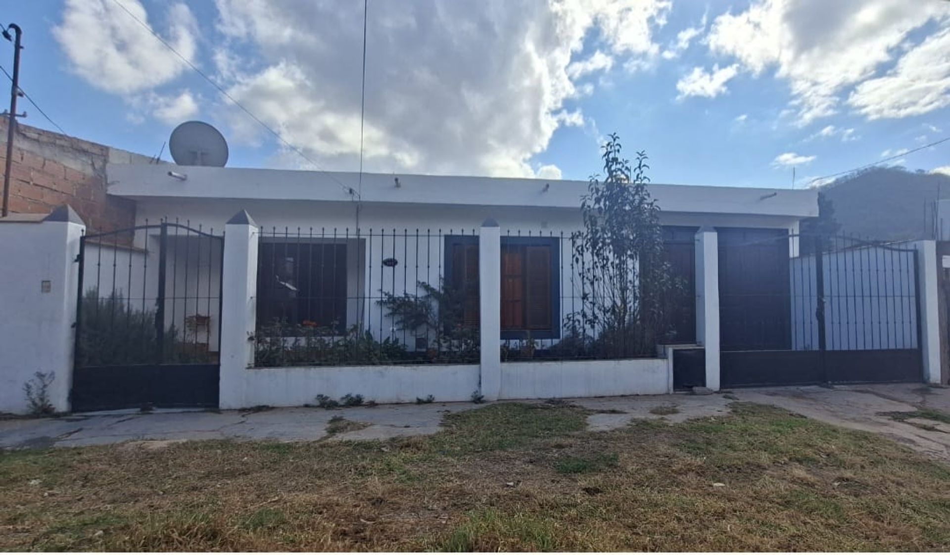 CASA EN ALQUILER BARRIO AUTÓDROMO CON GARAGE — foto 2