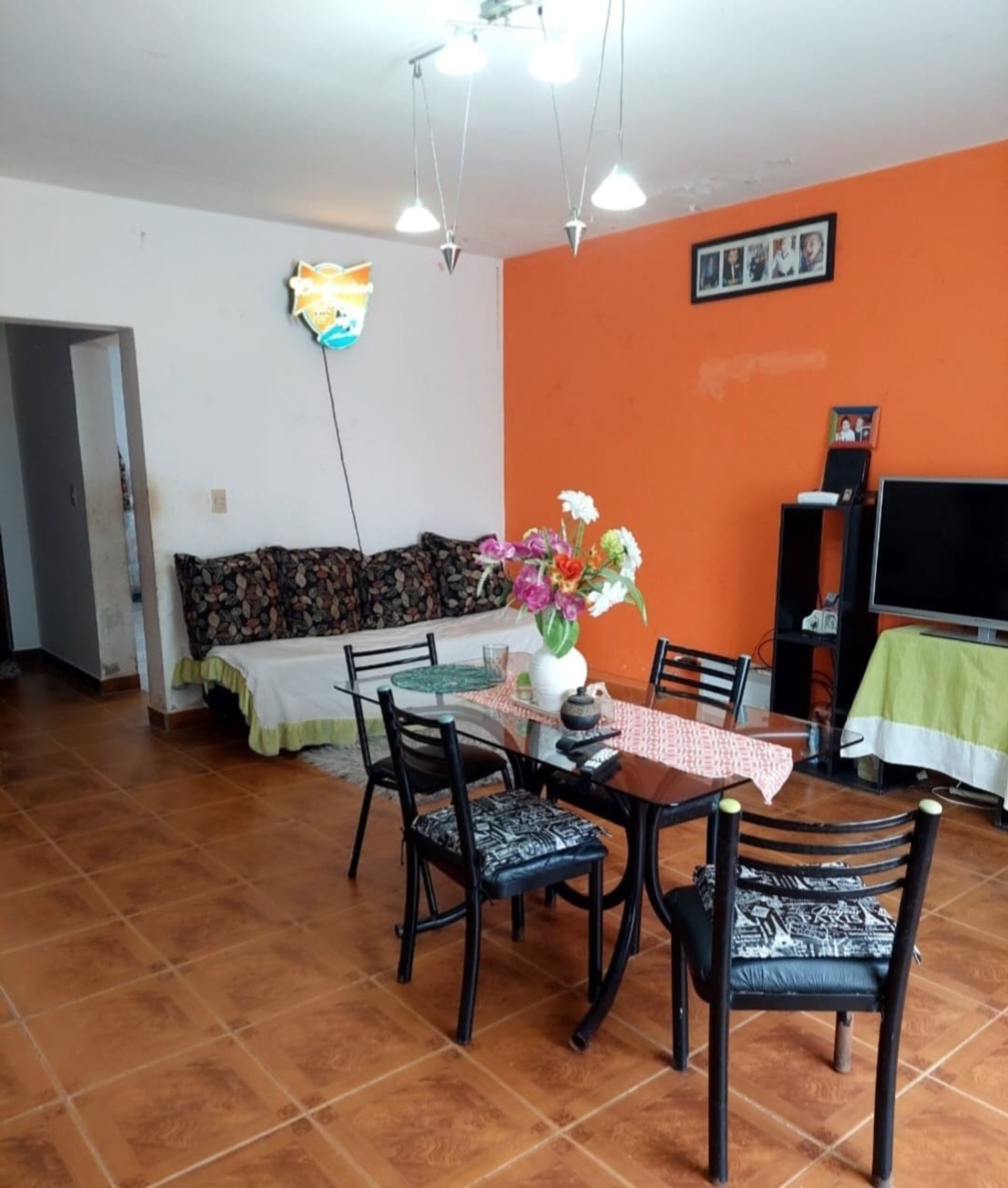 CASA EN ALQUILER BARRIO AUTÓDROMO CON GARAGE — foto 3