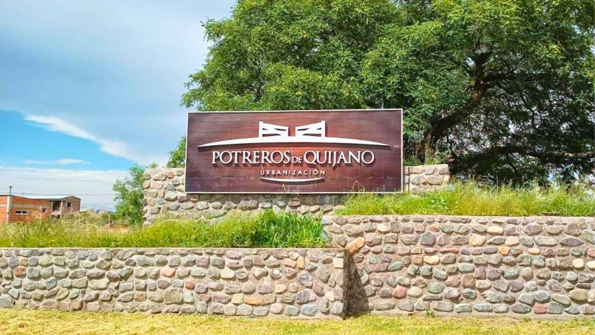 TERRENO EN VENTA POTREROS DE QUIJANO RUTA 36 700M2 - 2