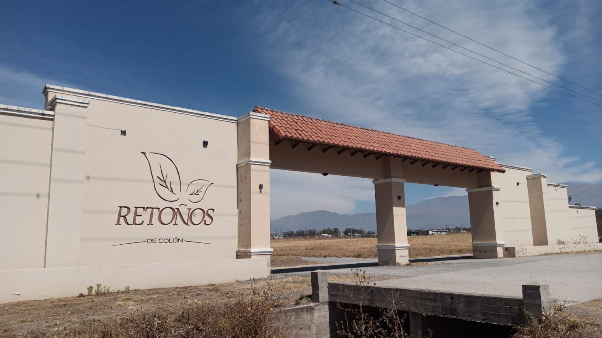 TERRENO EN VENTA RETOÑOS DE COLON RUTA 24 600M2 - 6