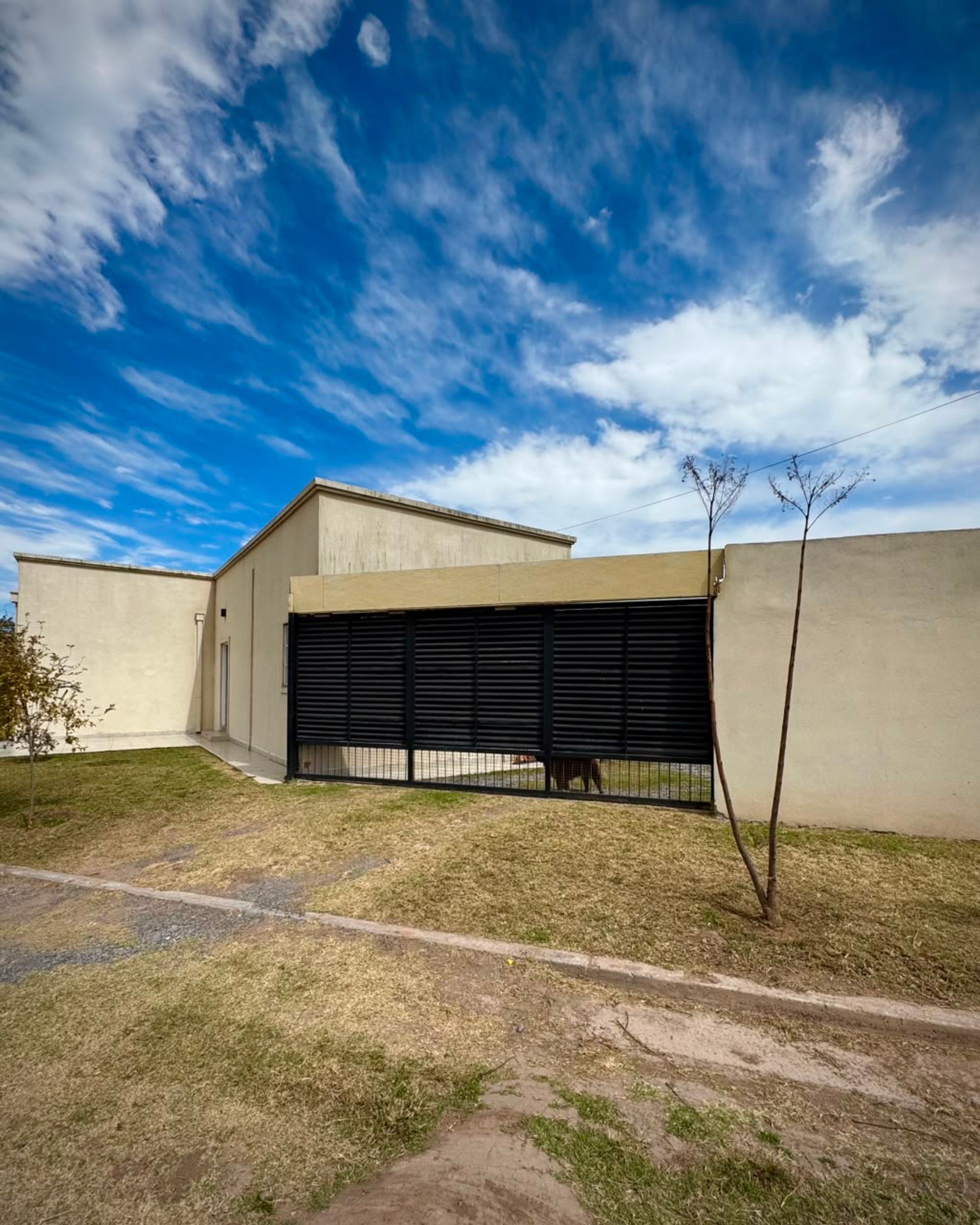 CASA VENTA LA SECUNDINA CERRILLOS CON PILETA - 16