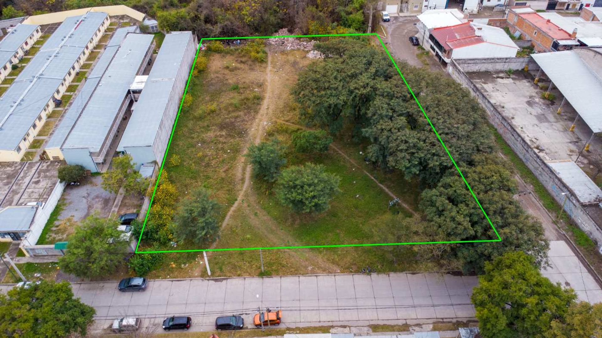 TERRENO VENTA ESQUINA ZONA SUR APTO GALPON 3384M2 - 8
