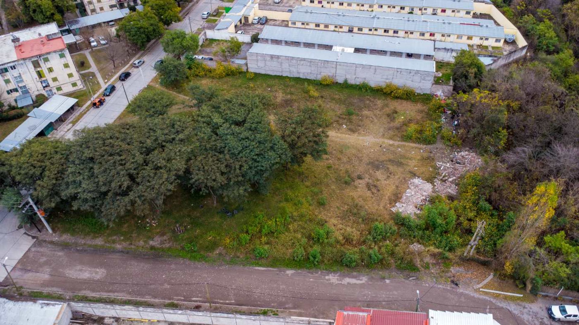 TERRENO VENTA ESQUINA ZONA SUR APTO GALPON 3384M2 - 13