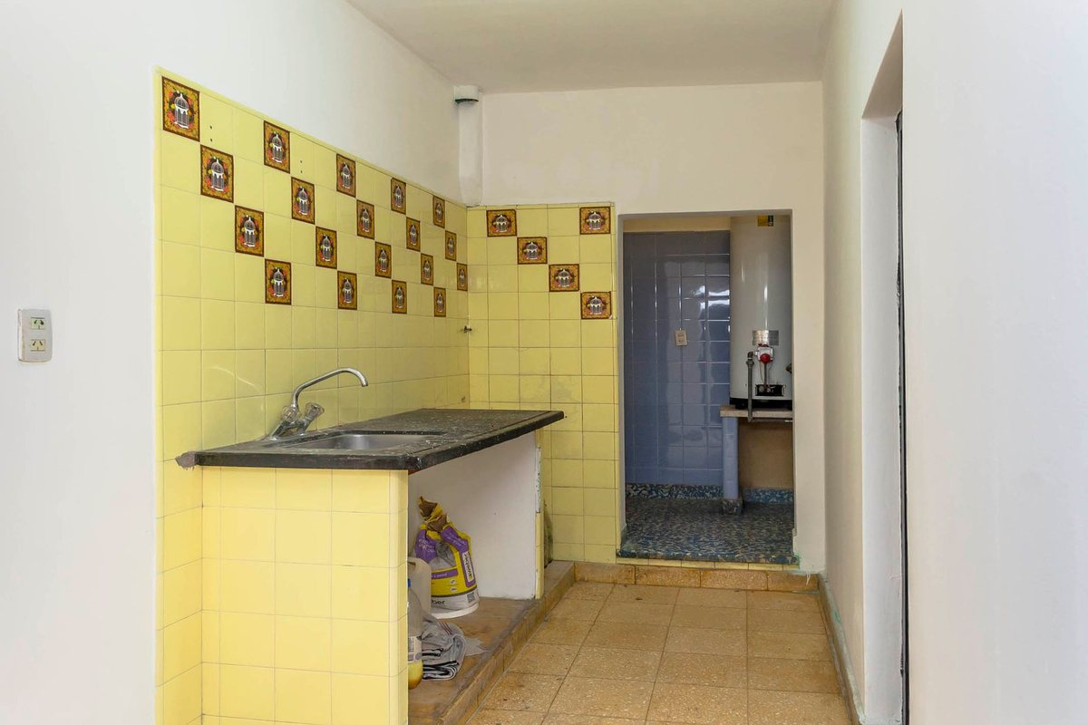 CASA VENTA O PERMUTA TRES CERRITOS 4 DORMITORIOS - 30