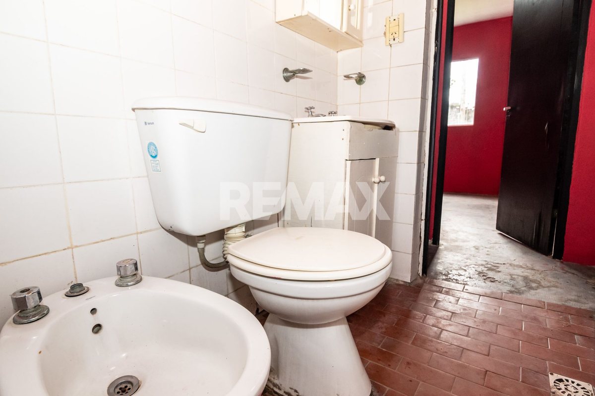 CASA EN VENTA MACROCENTRO ZONA MERCADO ARTESANAL - 23