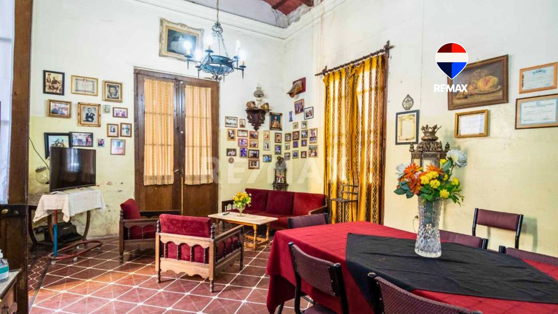 VENTA CASA 5 DORM MACROCENTRO APTA CREDITO - 1