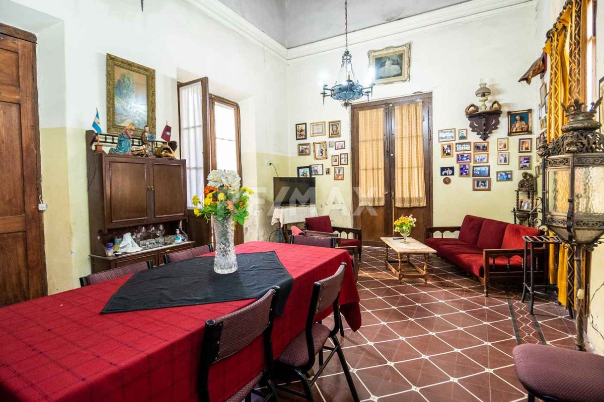 VENTA CASA 5 DORM MACROCENTRO APTA CREDITO - 4