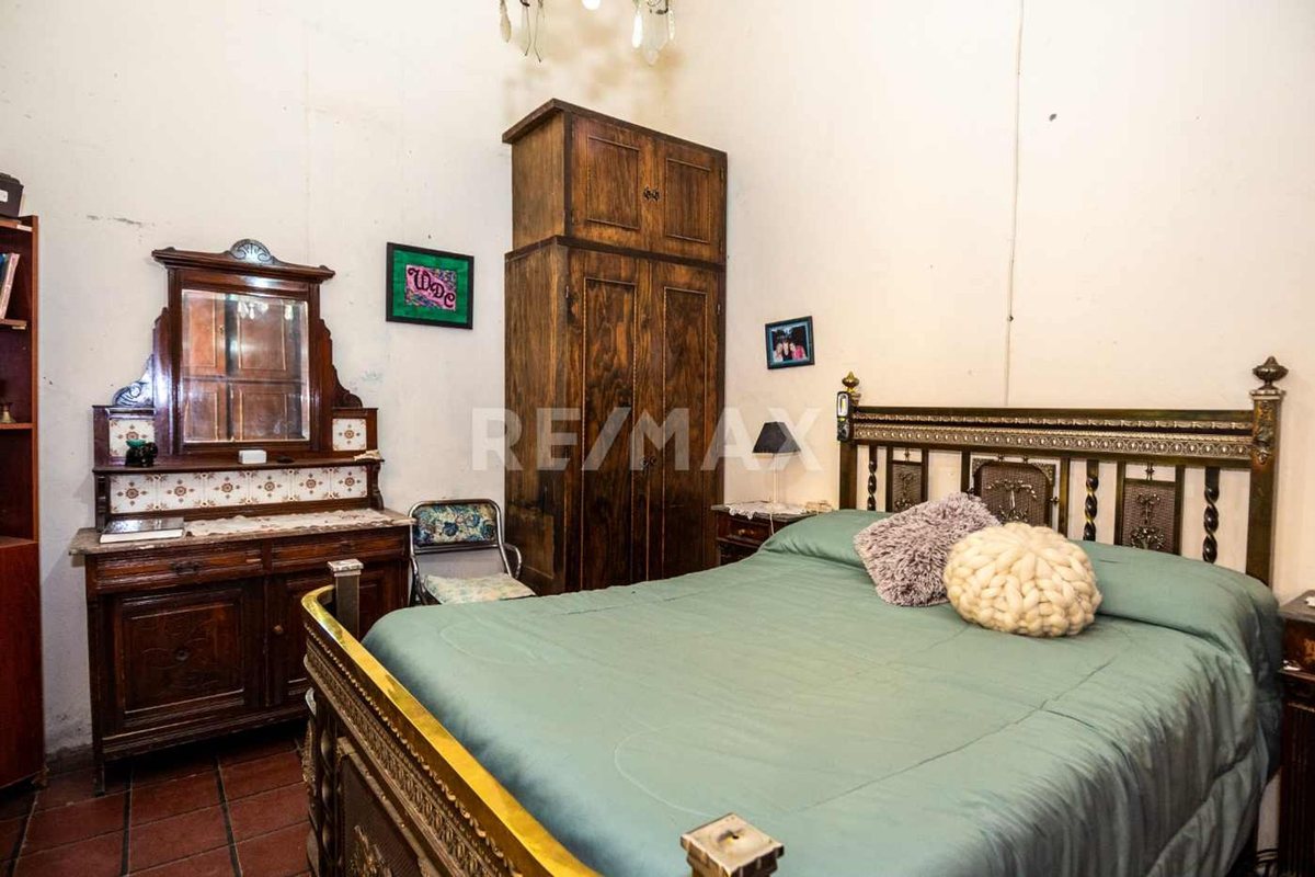 VENTA CASA 5 DORM MACROCENTRO APTA CREDITO - 13