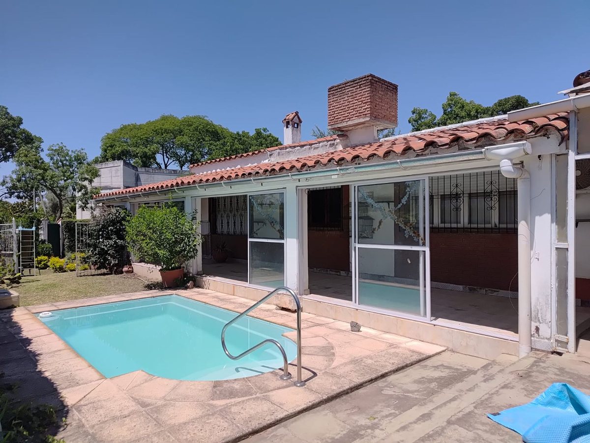 VENTA CASA C/PILETA SAN LORENZO APTA CREDITO - 14