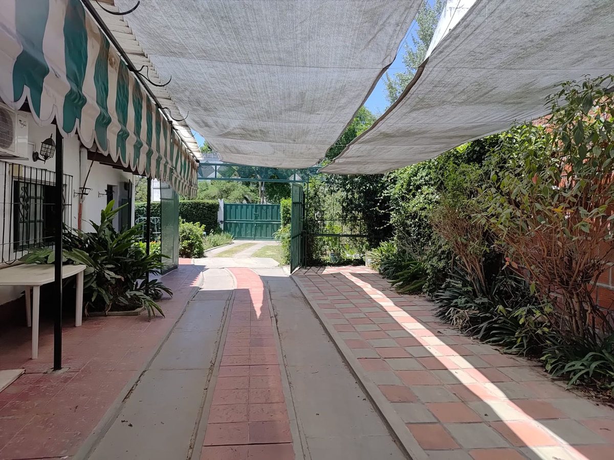 VENTA CASA C/PILETA SAN LORENZO APTA CREDITO - 16