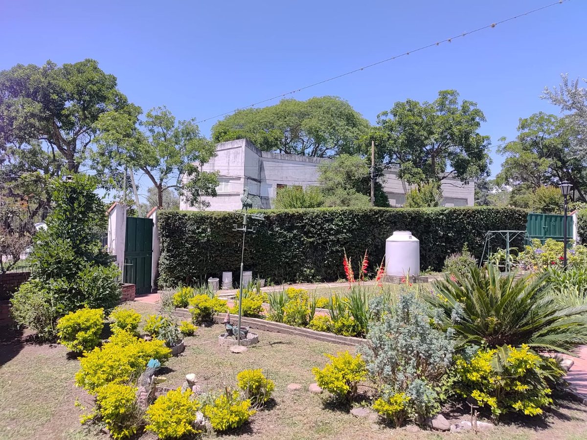 VENTA CASA C/PILETA SAN LORENZO APTA CREDITO - 20