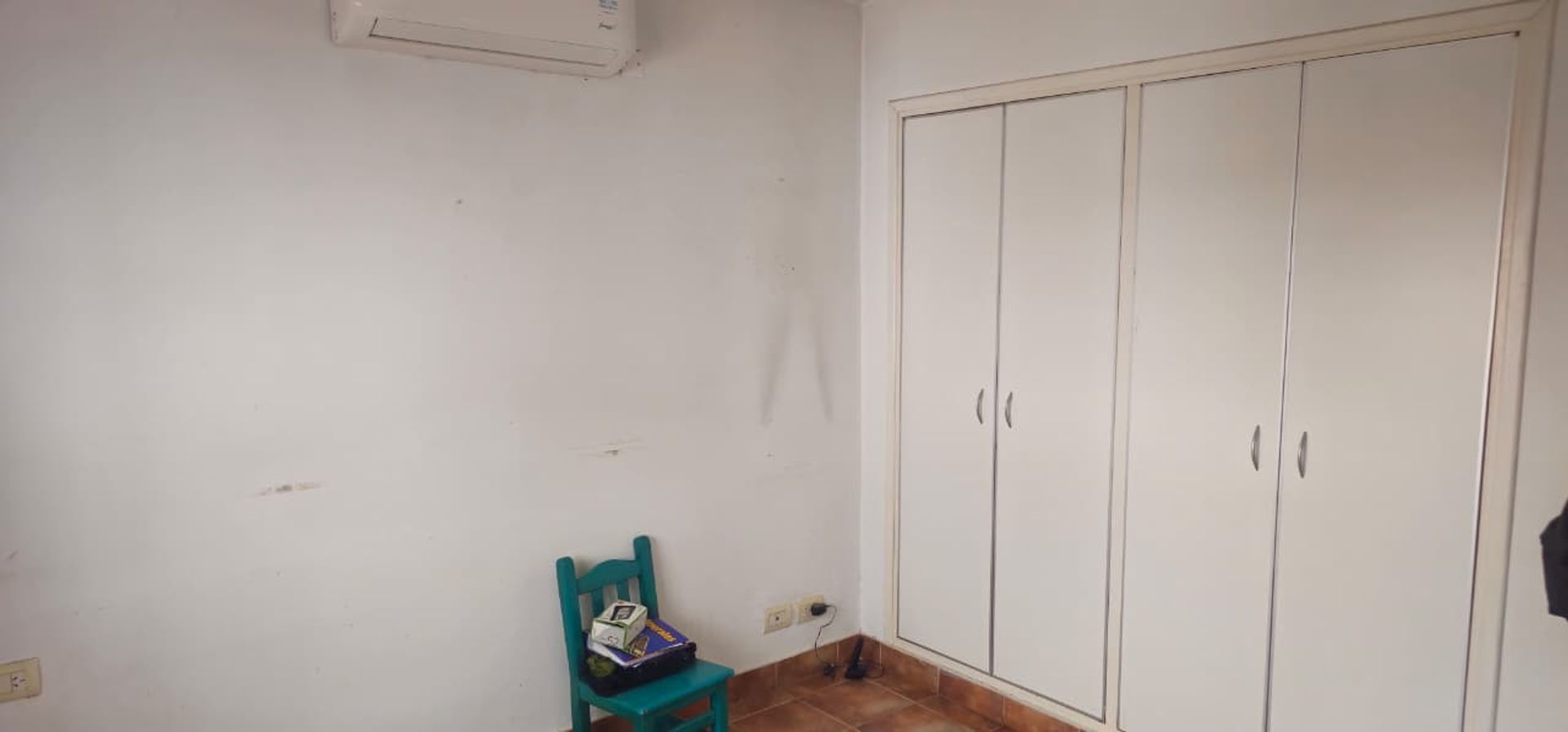 VENTA CASA C/PILETA 7 DORM CENTRO APTA CREDITO - 12