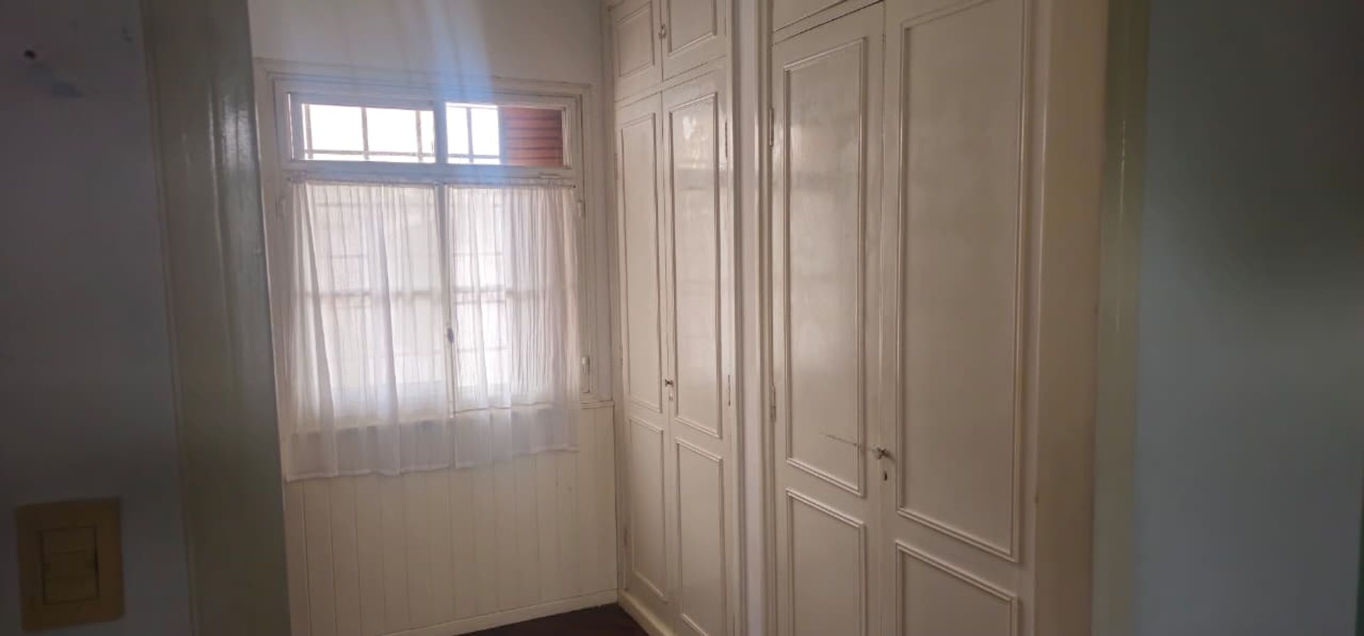 VENTA CASA C/PILETA 7 DORM CENTRO APTA CREDITO - 13