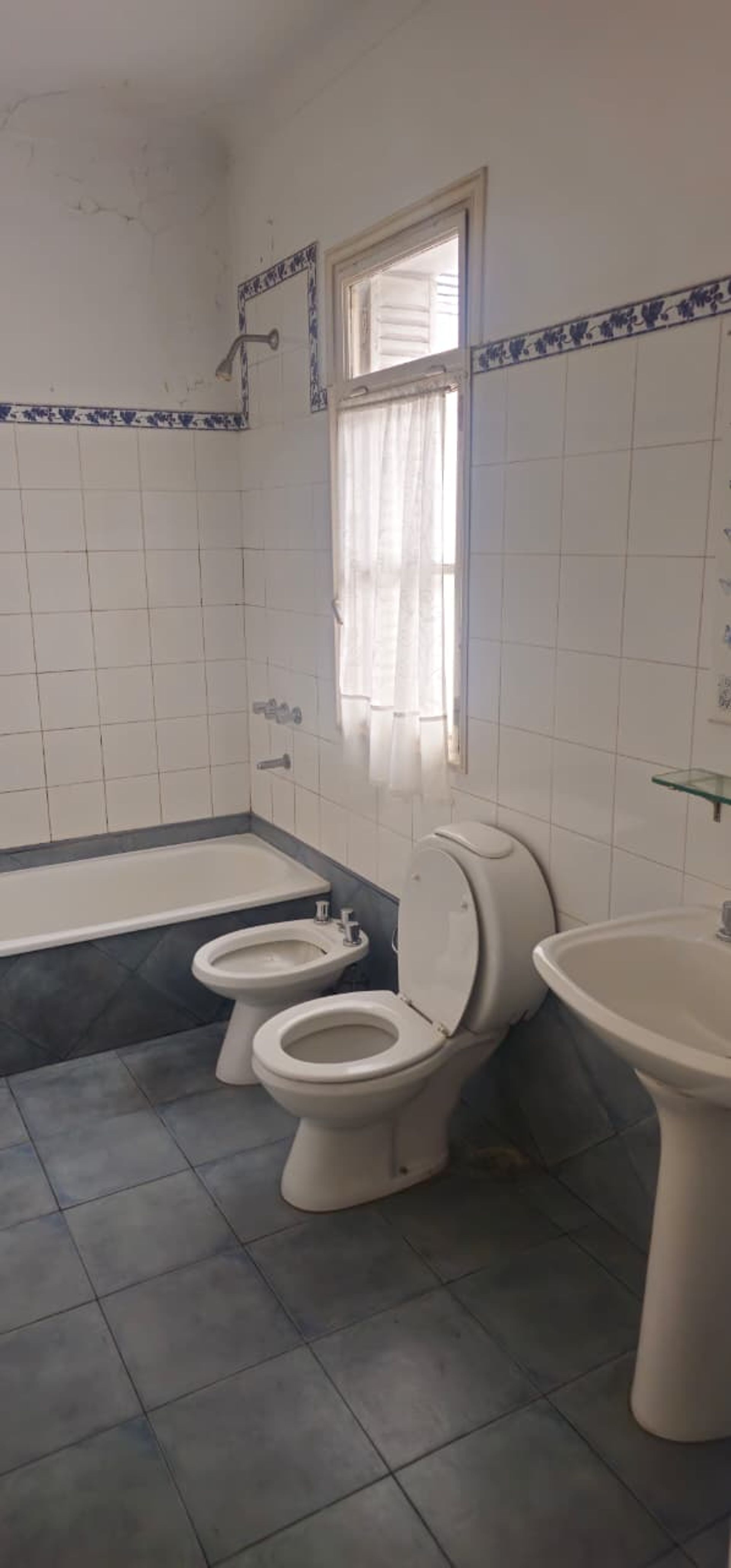 VENTA CASA C/PILETA 7 DORM CENTRO APTA CREDITO - 19