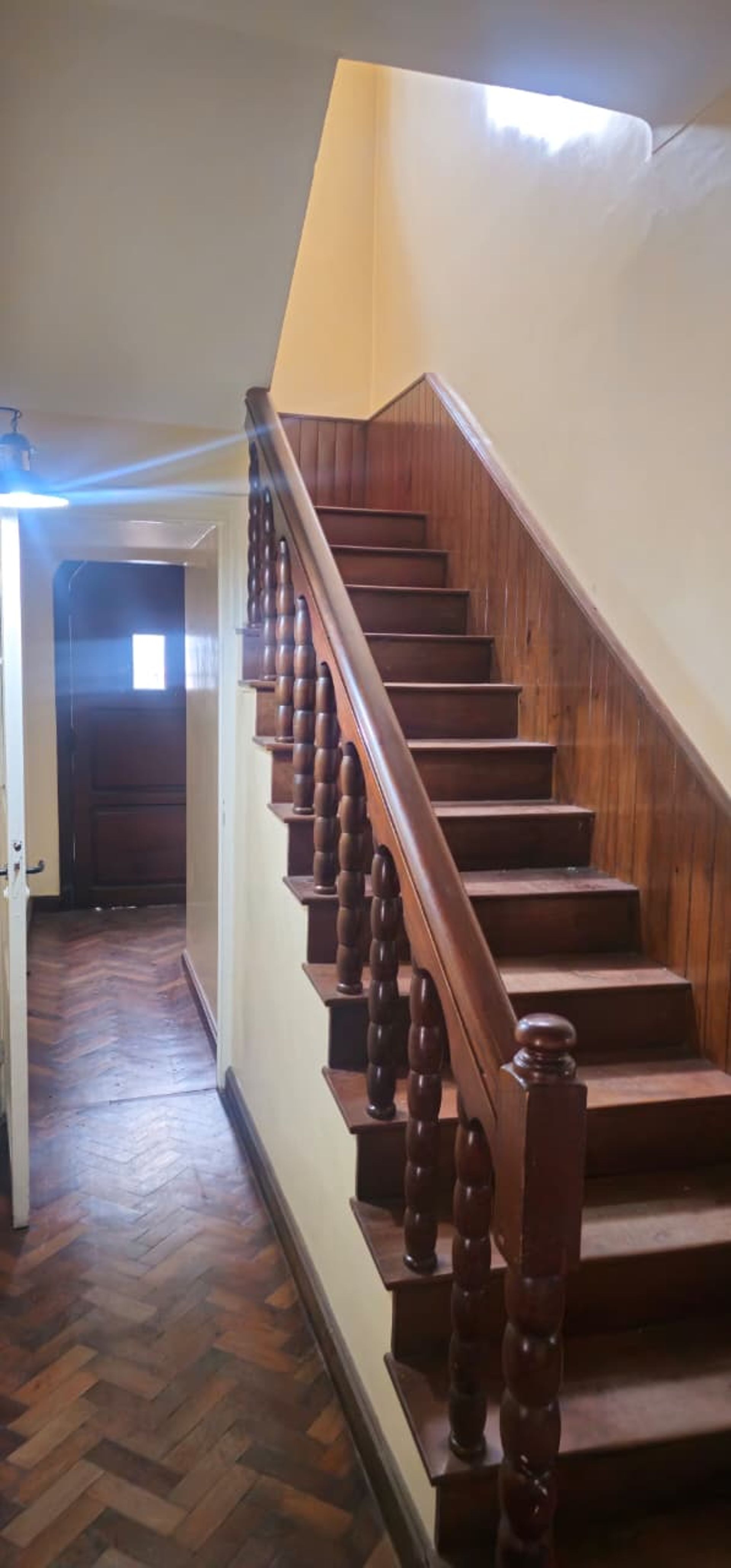 VENTA CASA C/PILETA 7 DORM CENTRO APTA CREDITO - 20