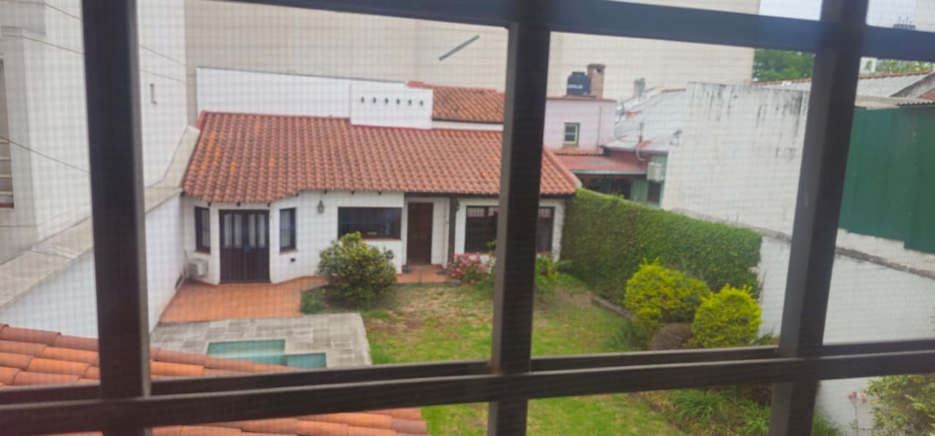 VENTA CASA C/PILETA 7 DORM CENTRO APTA CREDITO - 21