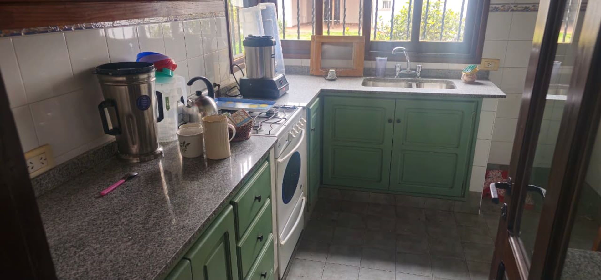 VENTA CASA C/PILETA 7 DORM CENTRO APTA CREDITO - 24