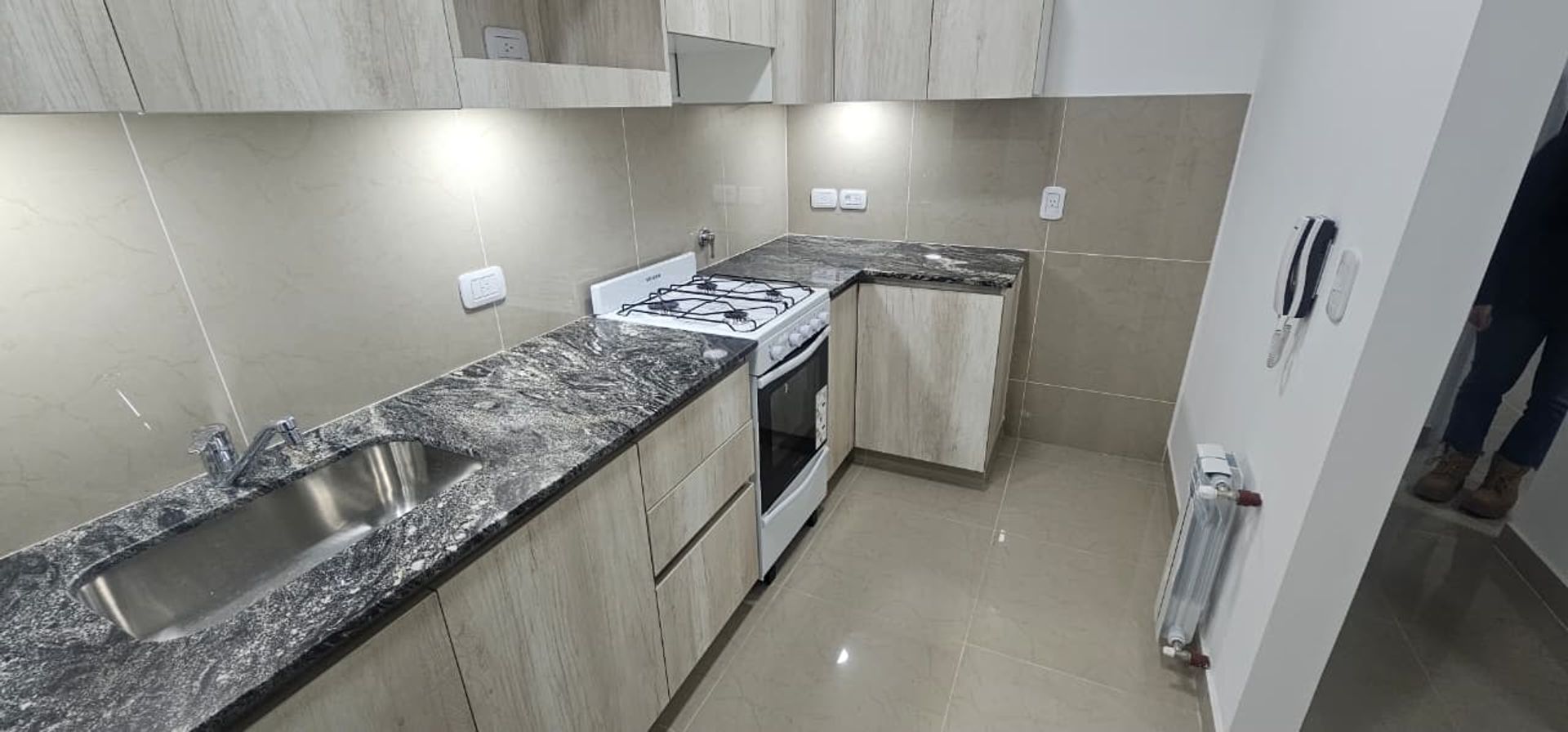 VENTA DPTO 2 DORM C/COCHERA APTO CREDITO — foto 2