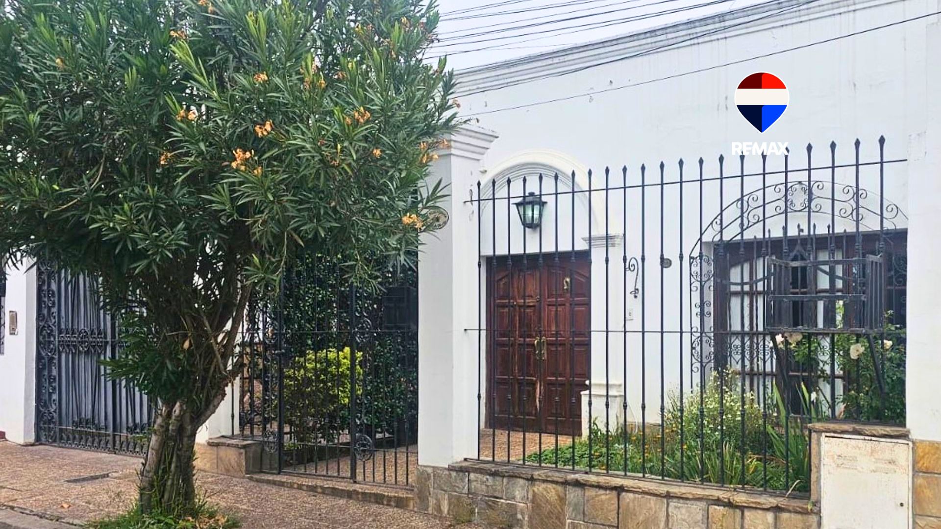 VENTA CASA ZONA SHOPPING ALTO NOA APTO CREDITO