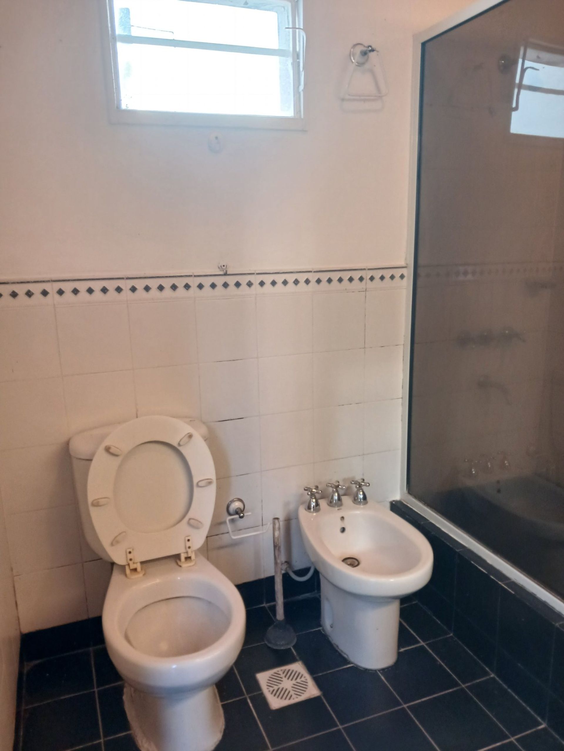 VENTA CASA C/PILETA TRES CERRITOS APTO CREDITO - 25