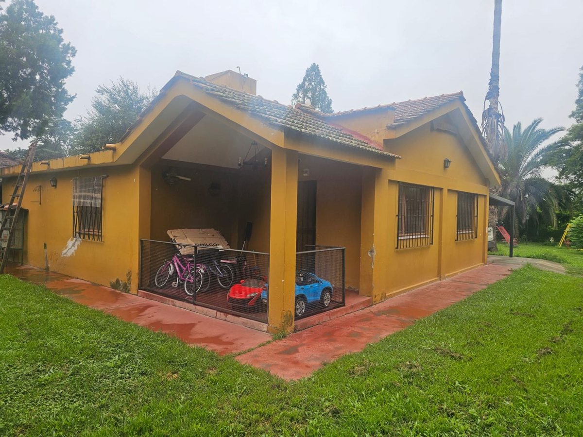 VENTA CASA C/PILETA EN CERRILLOS APTO CREDITO - 17