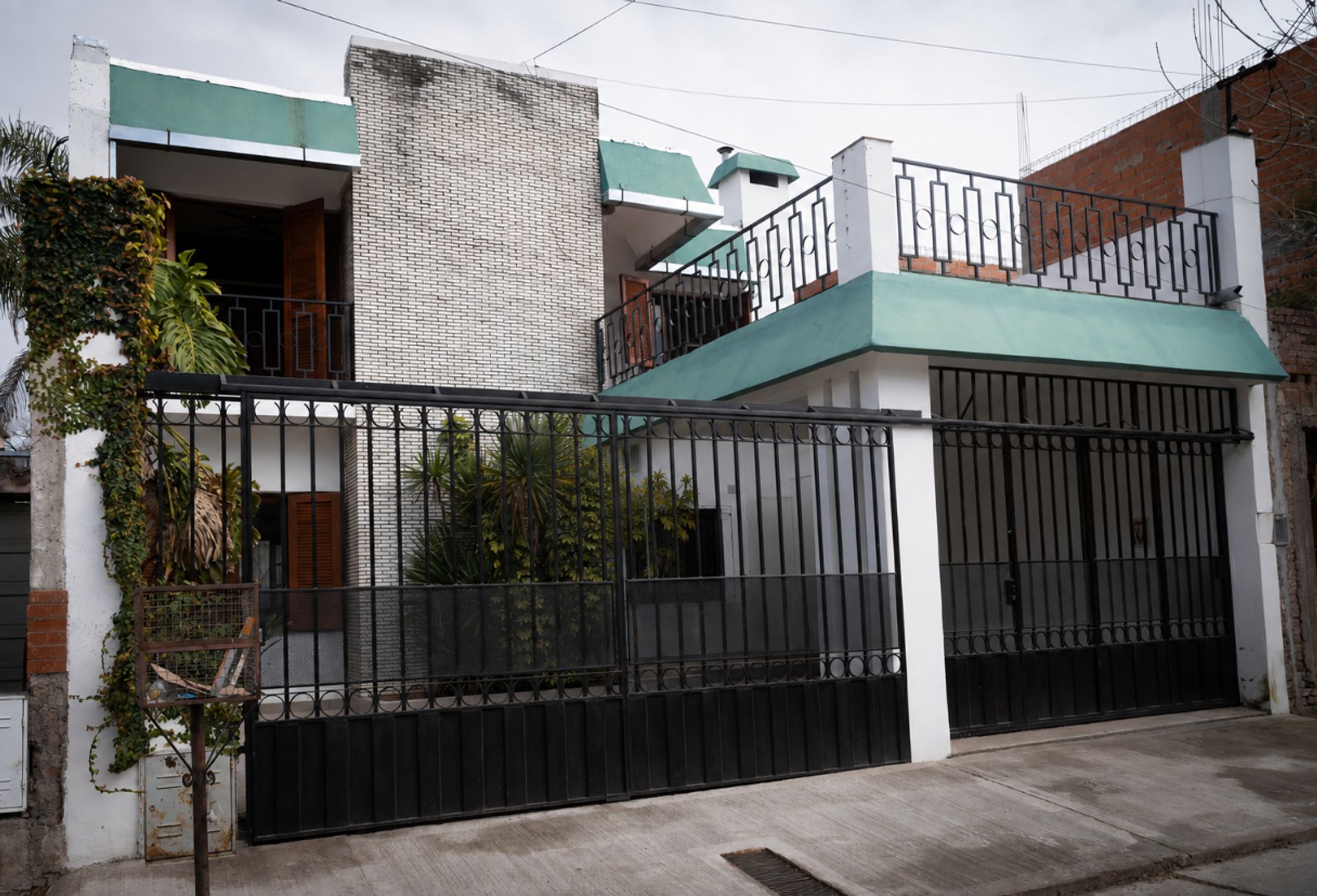 VENTA CASA 4 DORMITORIOS ZONA DELMI - 21