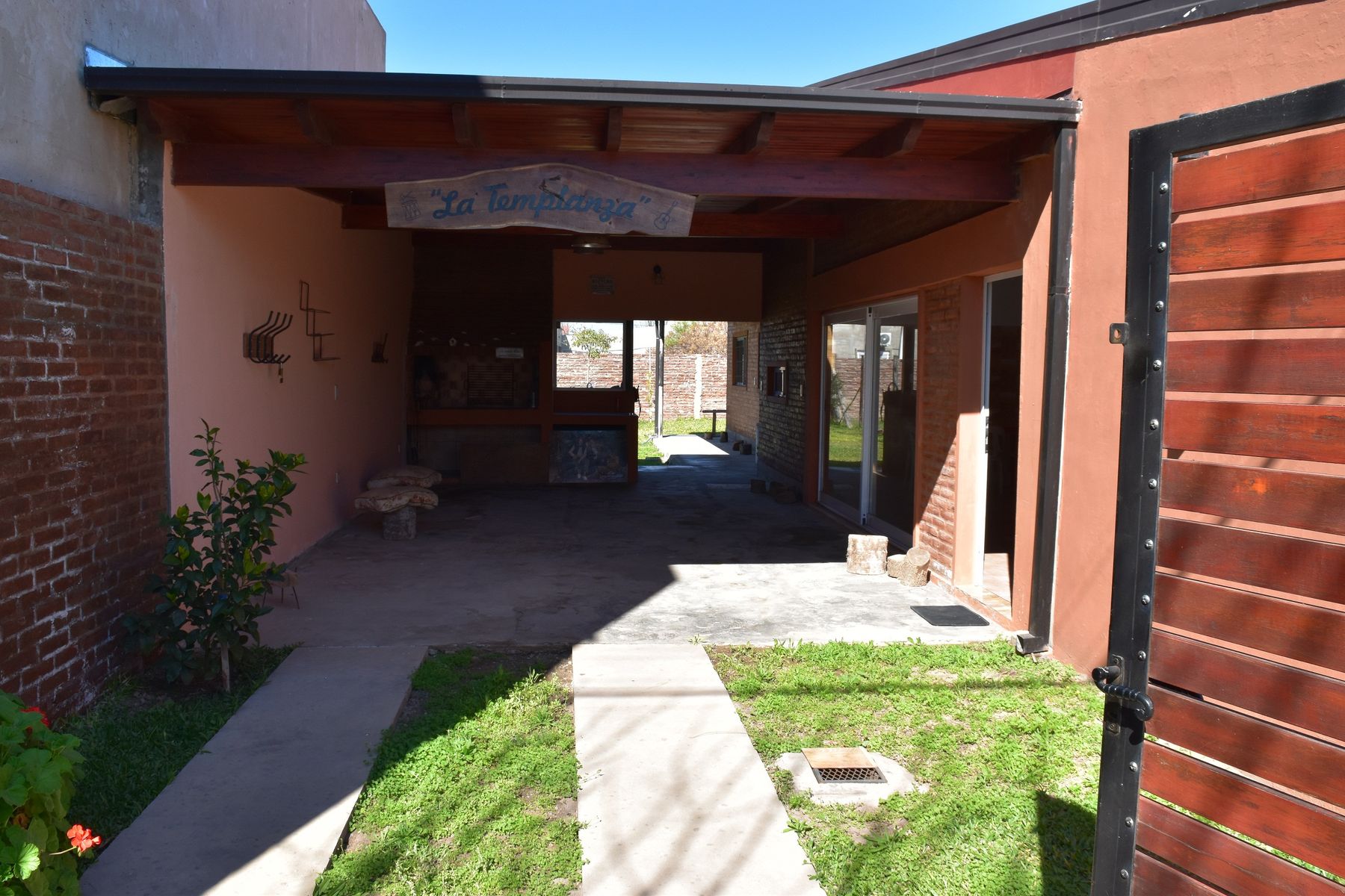 CASA DE 2 DORMITORIOS EN BARRIO PRADERAS 3 — foto 3