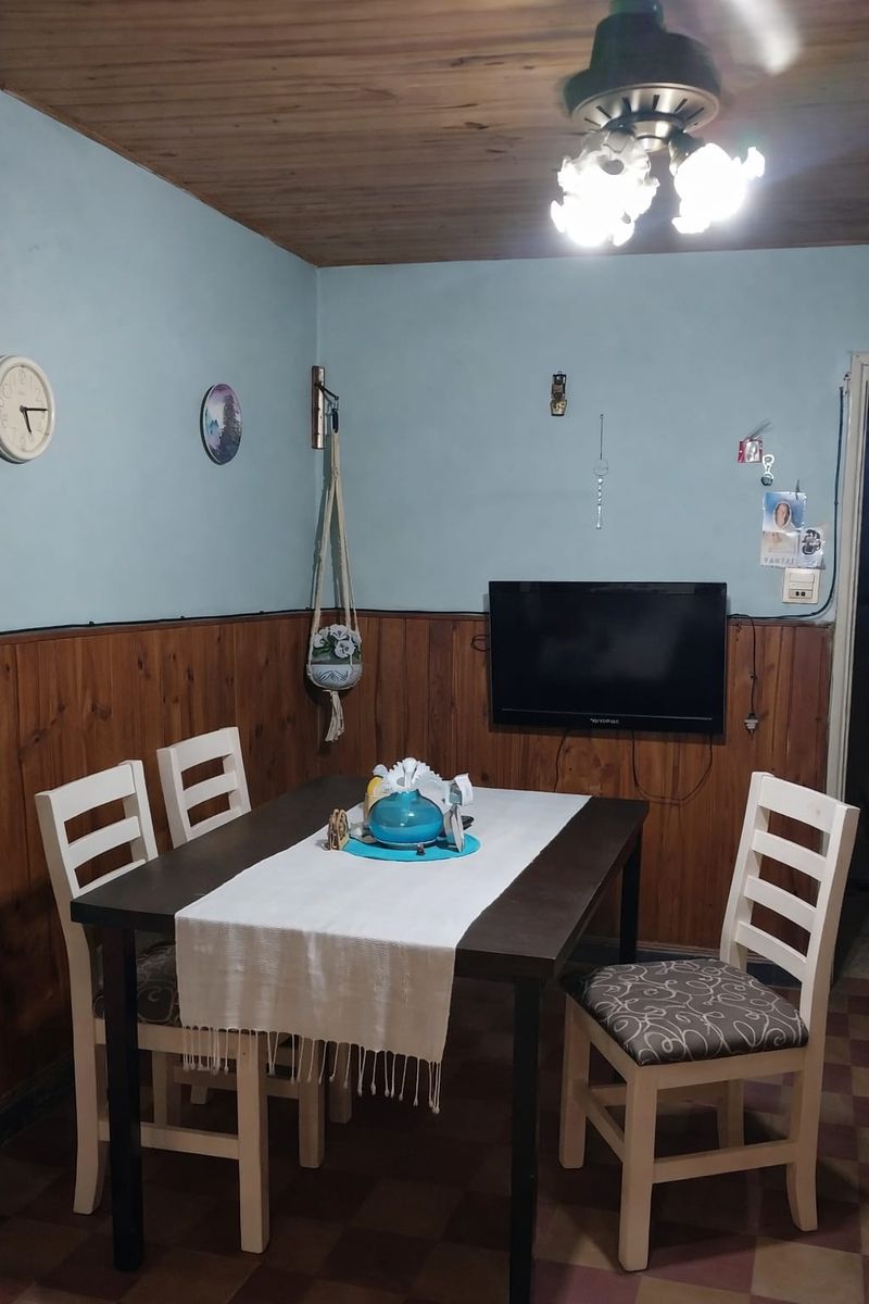 CASA CON GRAN POTENCIAL DE TRES DORMITORIOS EN ZONA COLEGIO VERNA — foto 2