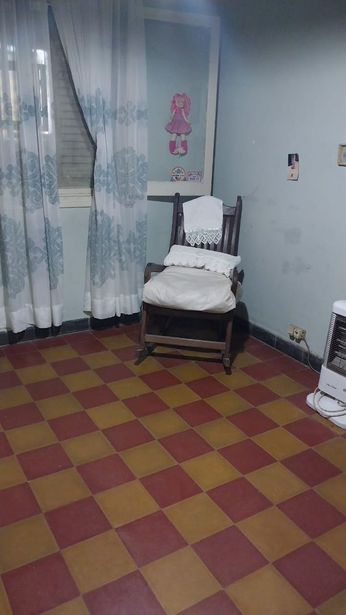 CASA CON GRAN POTENCIAL DE TRES DORMITORIOS EN ZONA COLEGIO VERNA — foto 5