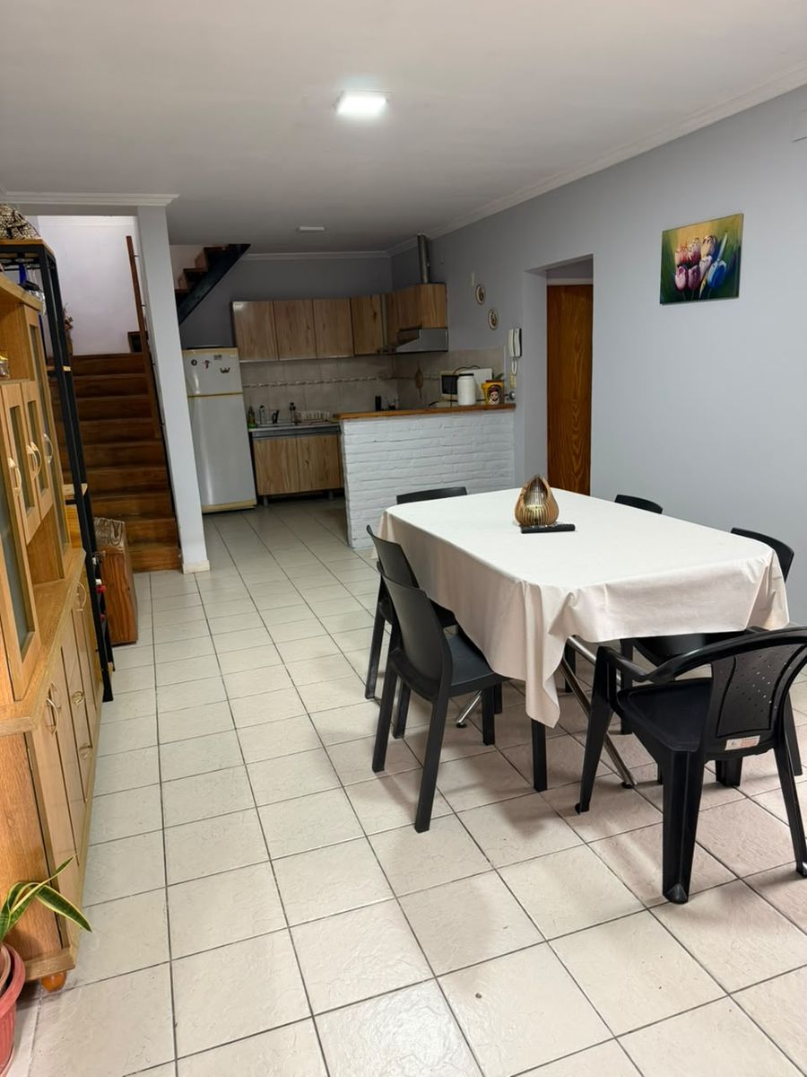 DOS CASAS INTERNAS SOBRE AV. FACUNDO ZUVIRIA AL 4600 (ZONA JERÁRQUICOS SALUD)