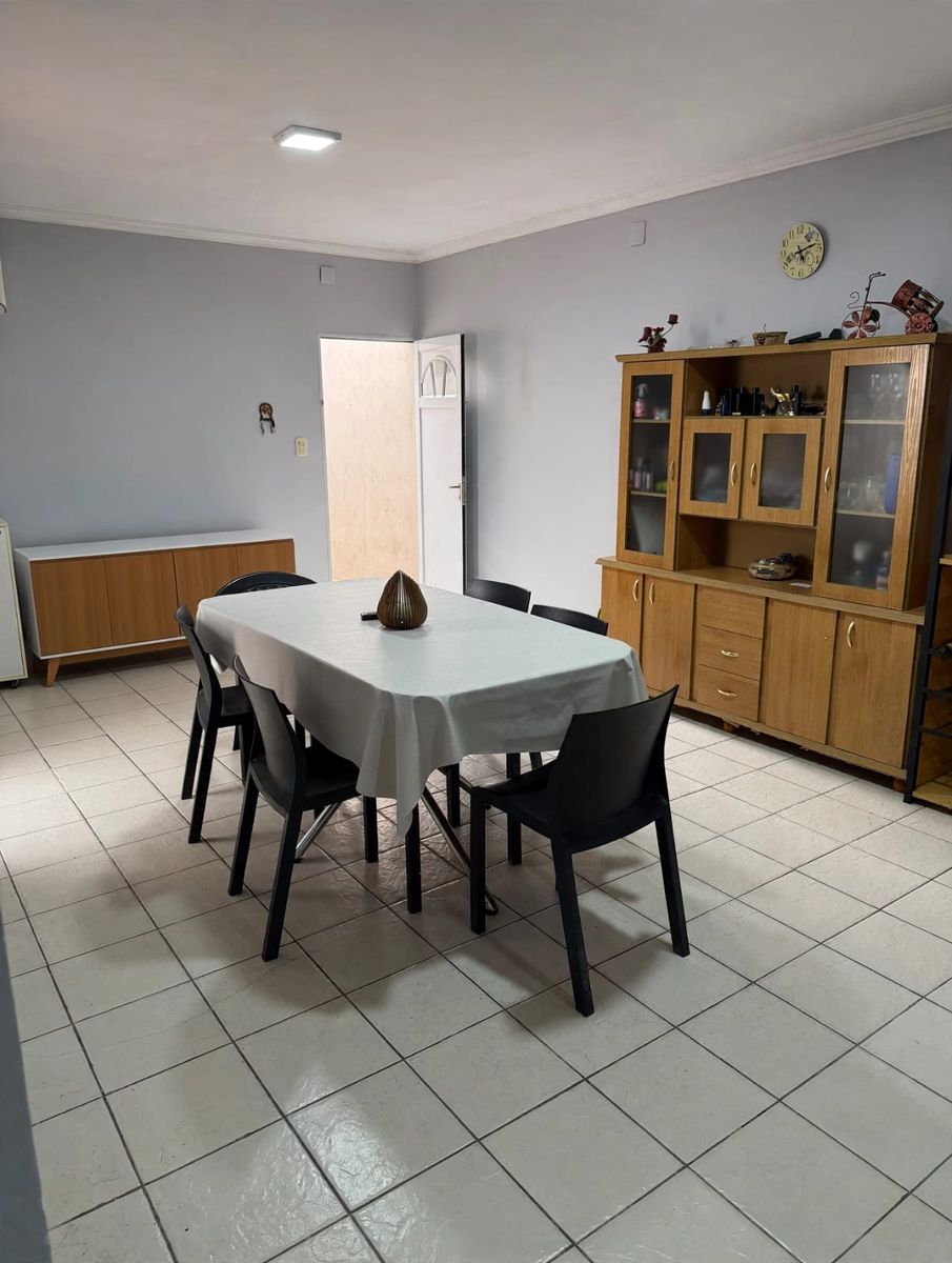 DOS CASAS INTERNAS SOBRE AV. FACUNDO ZUVIRIA AL 4600 (ZONA JERÁRQUICOS SALUD) - 2