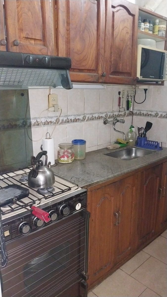 DOS CASAS INTERNAS SOBRE AV. FACUNDO ZUVIRIA AL 4600 (ZONA JERÁRQUICOS SALUD) - 13