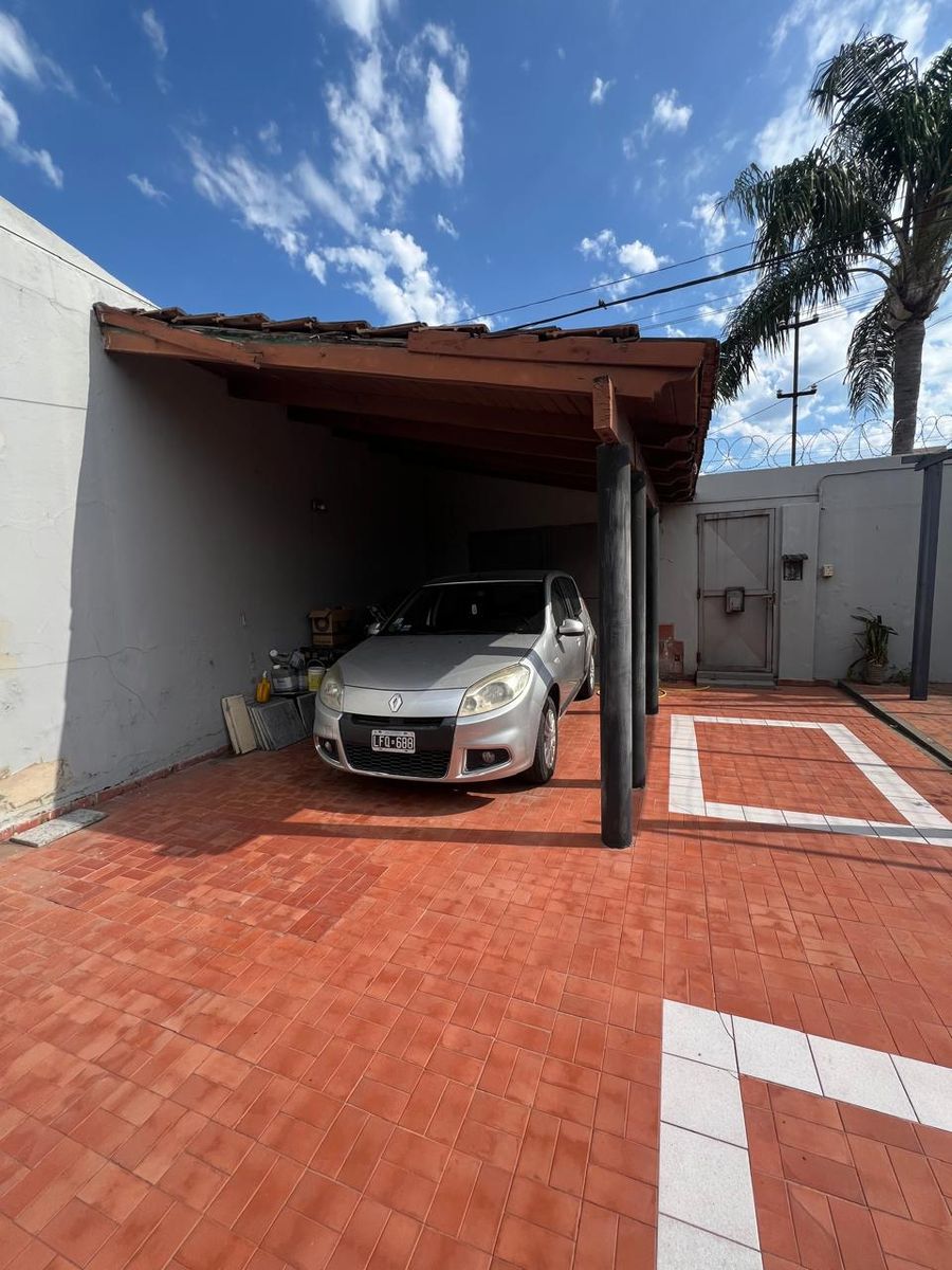Casa con Amplio Terreno y Pileta en Barrio Mayoraz — foto 5