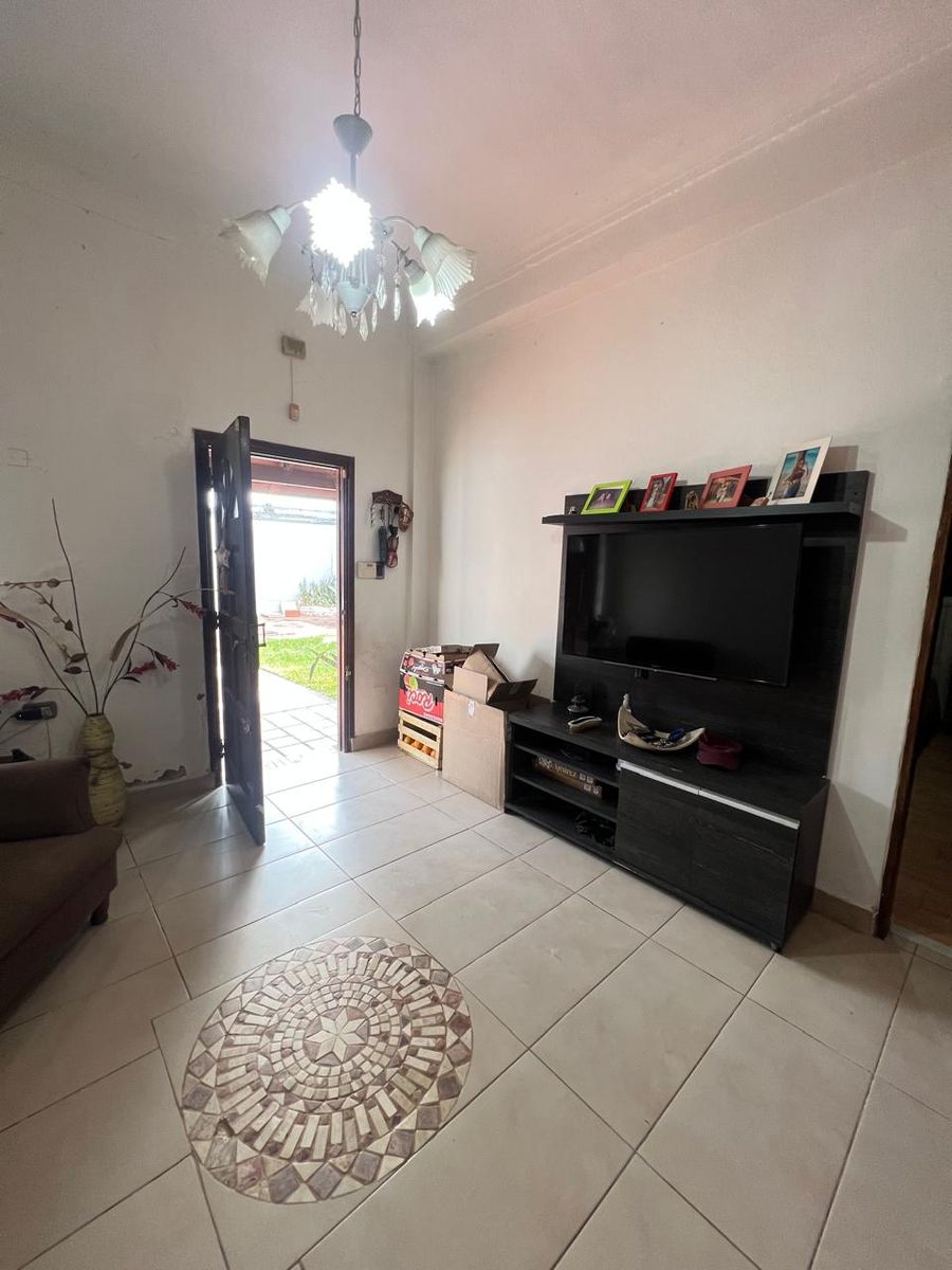 Casa con Amplio Terreno y Pileta en Barrio Mayoraz — foto 9