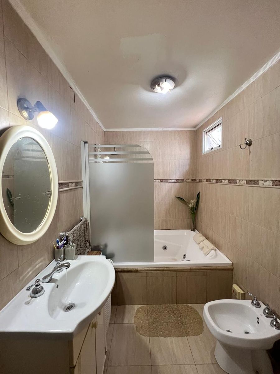Casa con Amplio Terreno y Pileta en Barrio Mayoraz — foto 11