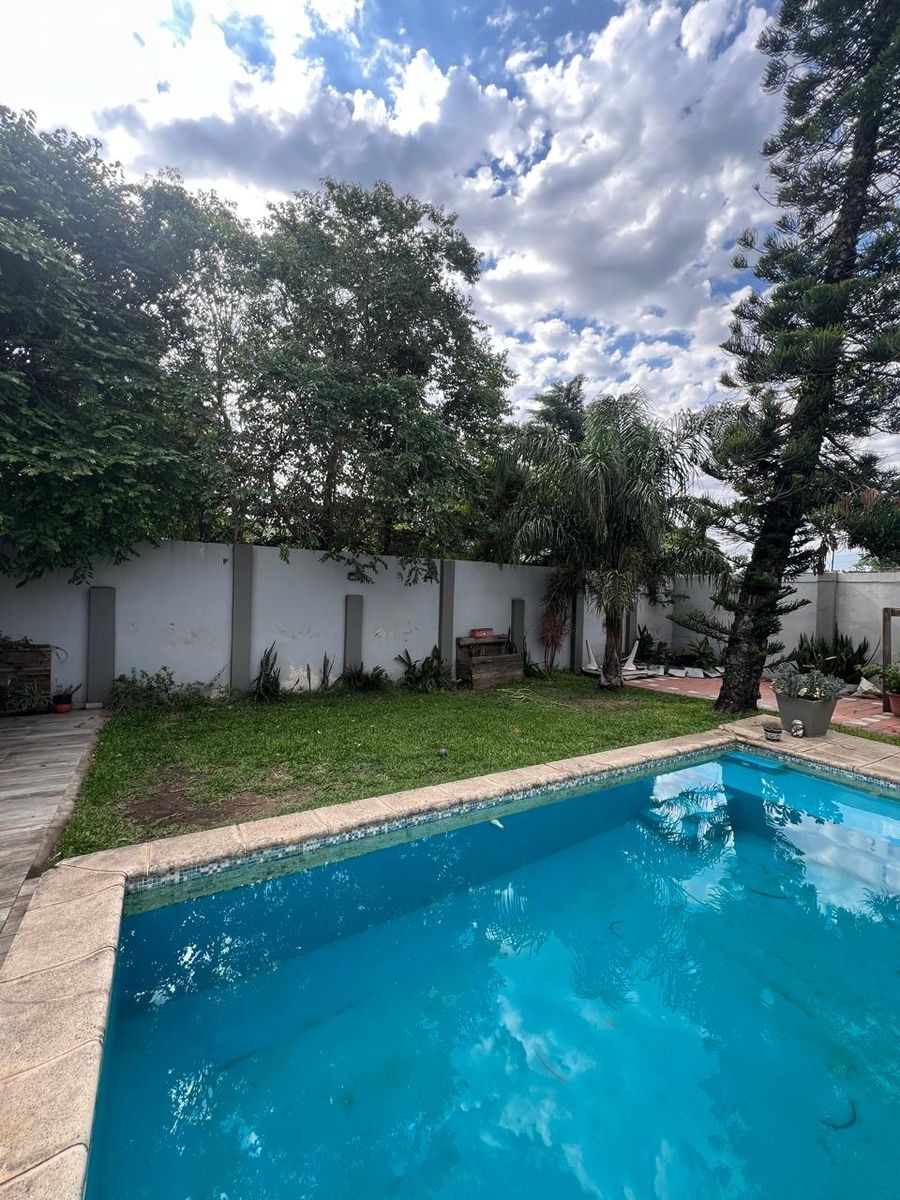 Casa con Amplio Terreno y Pileta en Barrio Mayoraz — foto 13