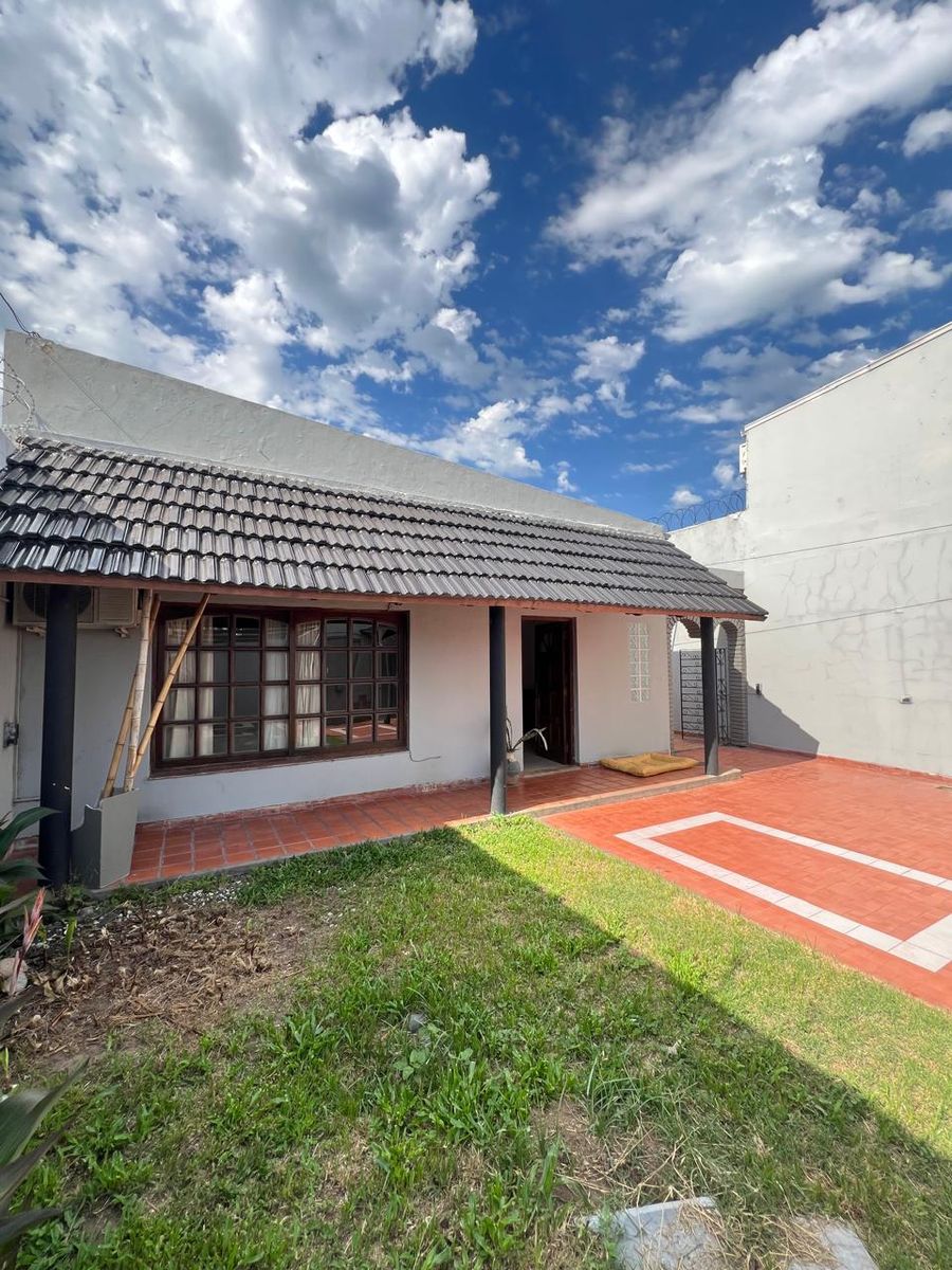 Casa con Amplio Terreno y Pileta en Barrio Mayoraz — foto 15