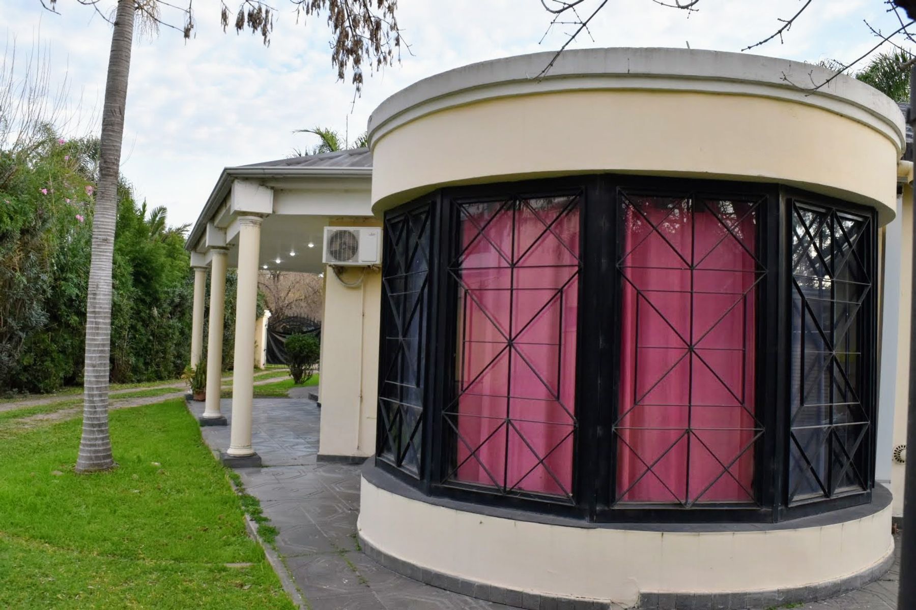 IMPORTANTE CASA DE 3 DORMITORIOS EN RECREO — foto 14