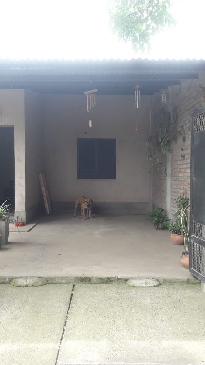 Casa de 2 Dorm. con Patio Verde Zona A. del Valle.