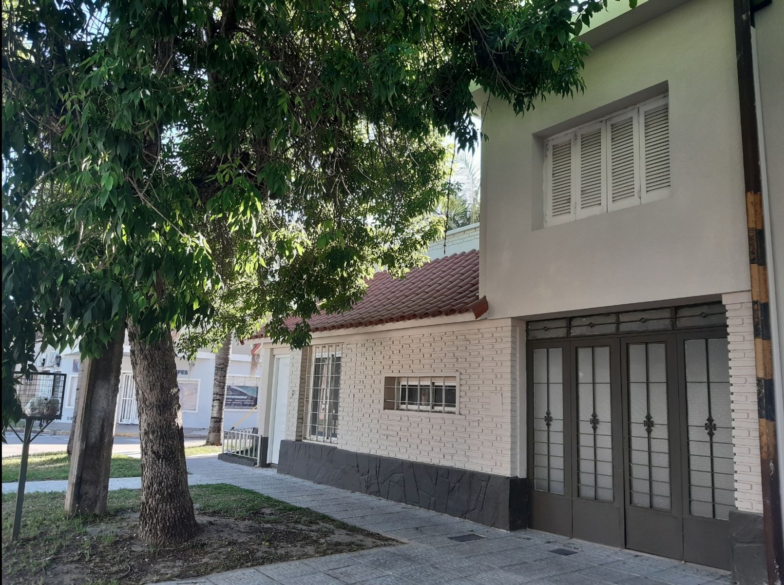 Excelente Casa 3 Dorm., 2 Bñs, Coch. BARRIO 7 JEFES
