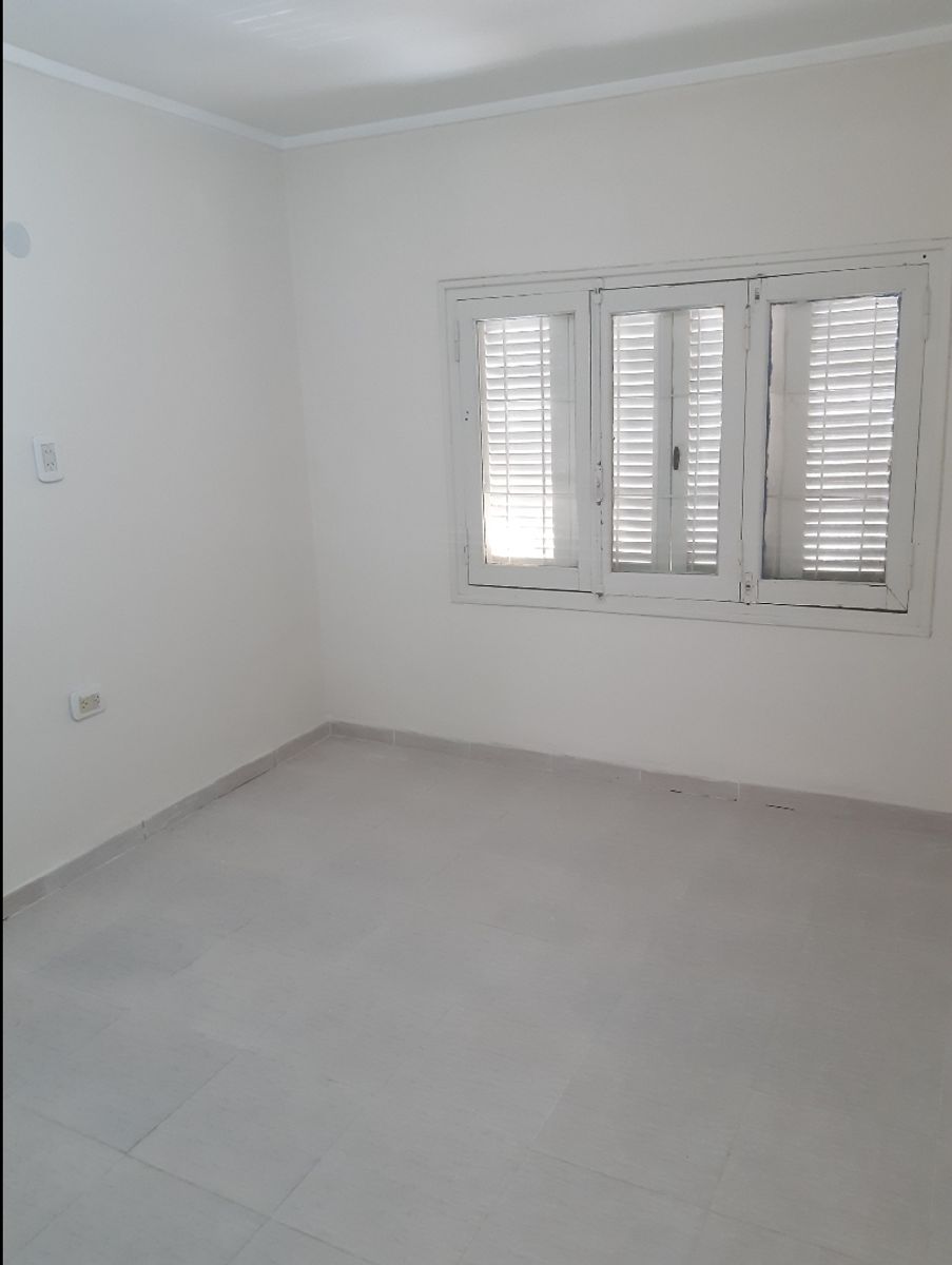 Excelente Casa 3 Dorm., 2 Bñs, Coch. BARRIO 7 JEFES — foto 8