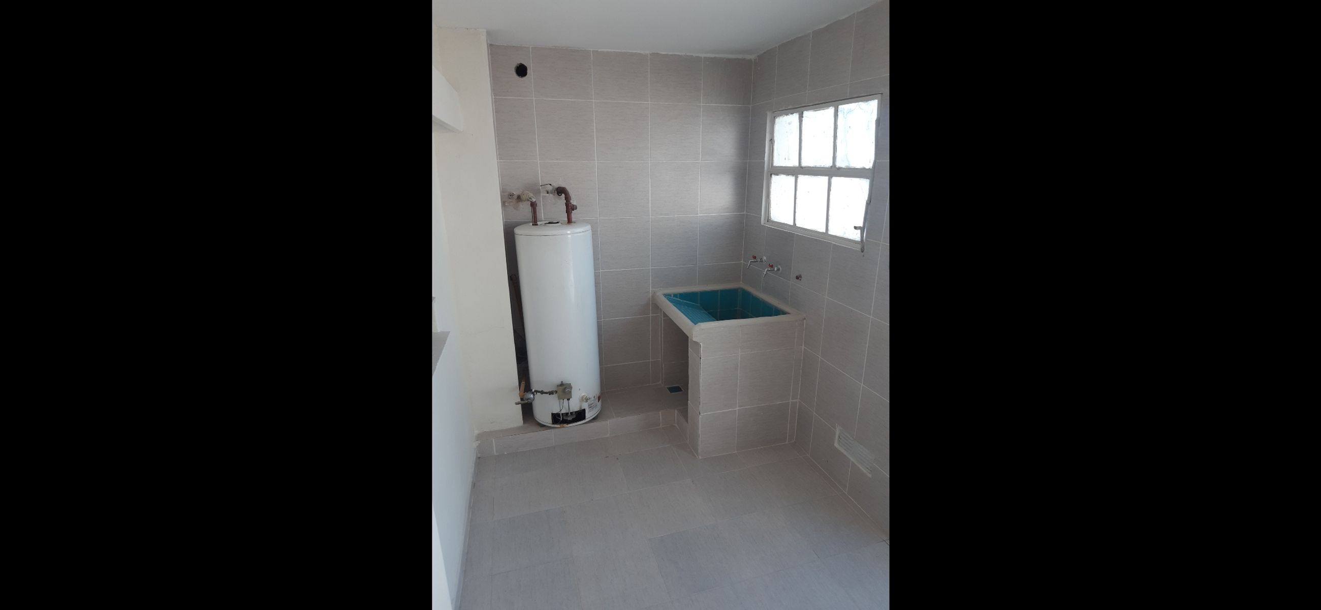 Excelente Casa 3 Dorm., 2 Bñs, Coch. BARRIO 7 JEFES — foto 9