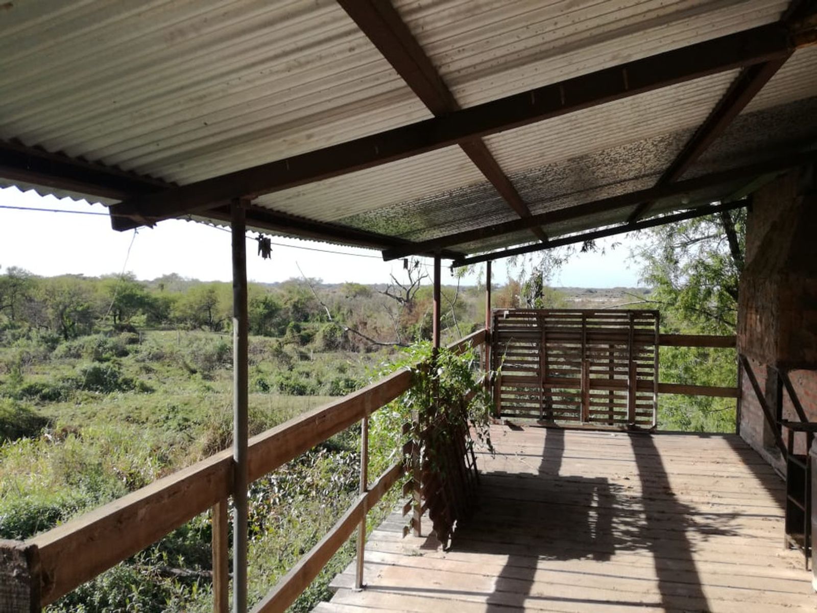 GRAN TERRENO Y CASA FRENTE AL RÍO - PARAJE LOS 2 OMBUES - 3