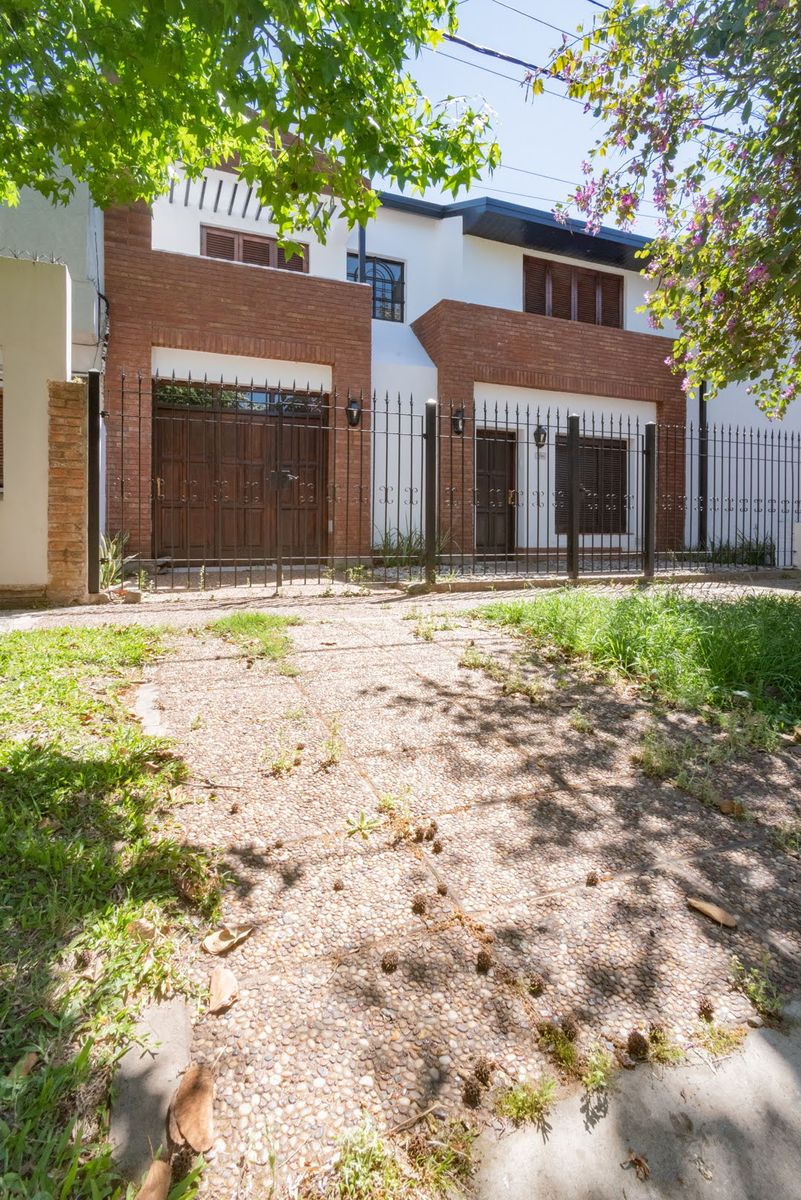 CASA DE 3 DORMITORIOS EN GUADALUPE ESTE - 1
