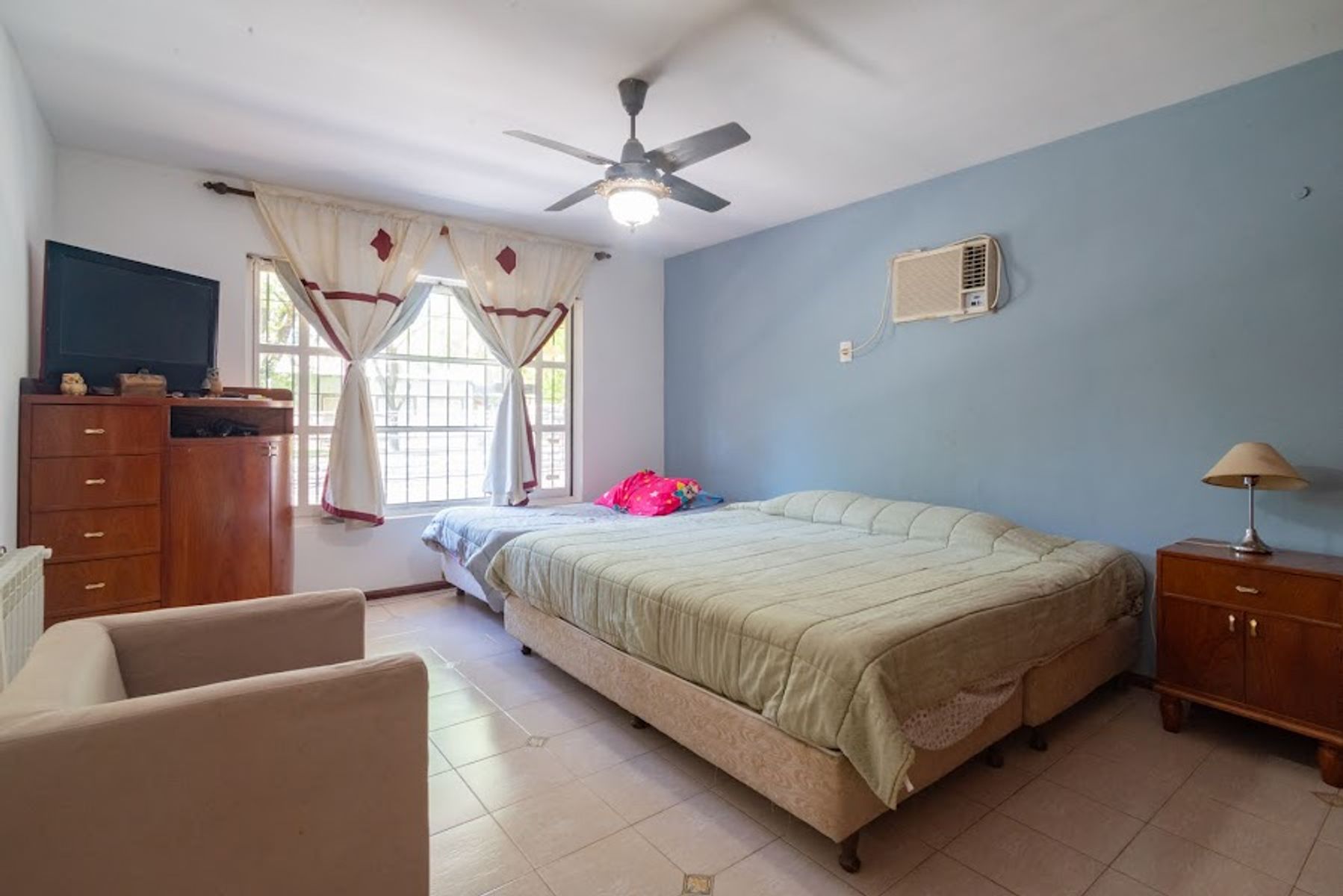 CASA DE 3 DORMITORIOS EN LA MEJOR ZONA DE LOS MOLINOS - 22