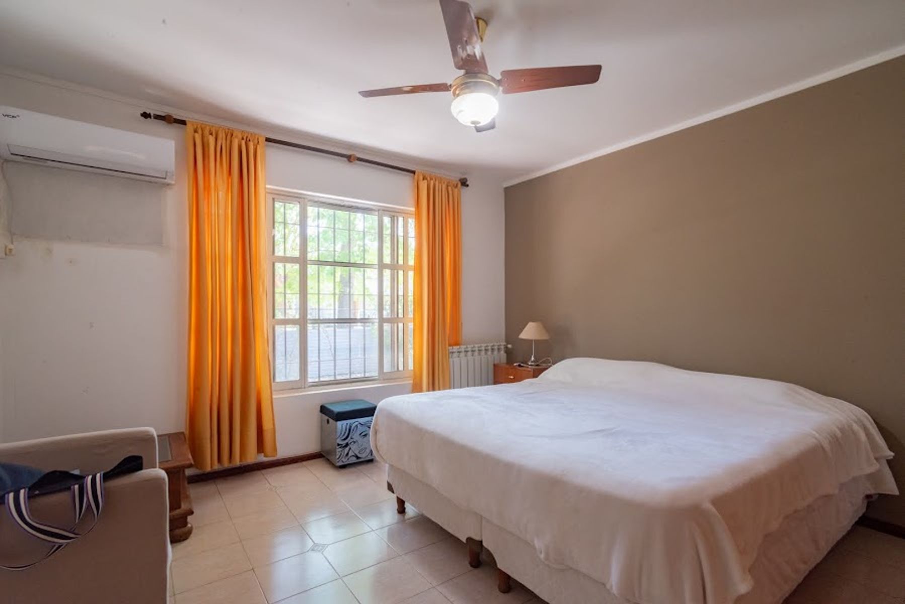CASA DE 3 DORMITORIOS EN LA MEJOR ZONA DE LOS MOLINOS - 27