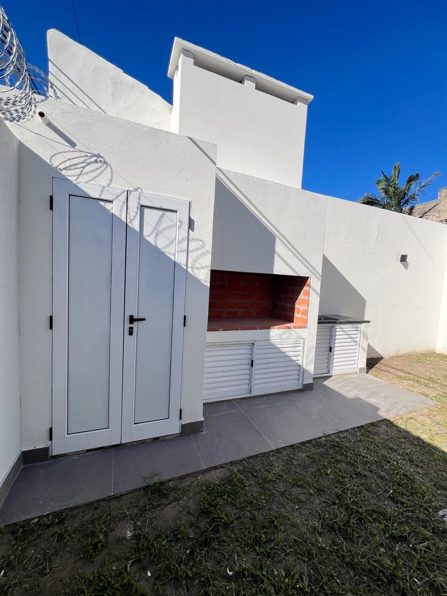 CASA EN PH A ESTRENAR EN SARGENTO CABRAL - 2
